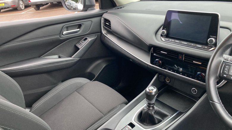 Nissan Qashqai 1.3 DiG-T MH Acenta Premium 5dr Petrol Hatchback